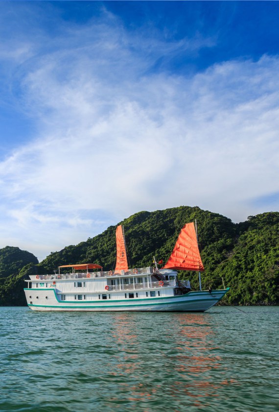 Let’s Kick Off An Exciting Summer Season In Halong Bay With L’azalée Cruises